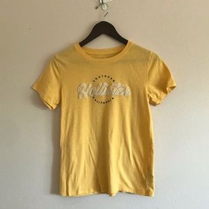 🌻Hollister yellow shirt